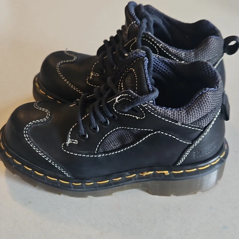 Dr Martens Youth Boots